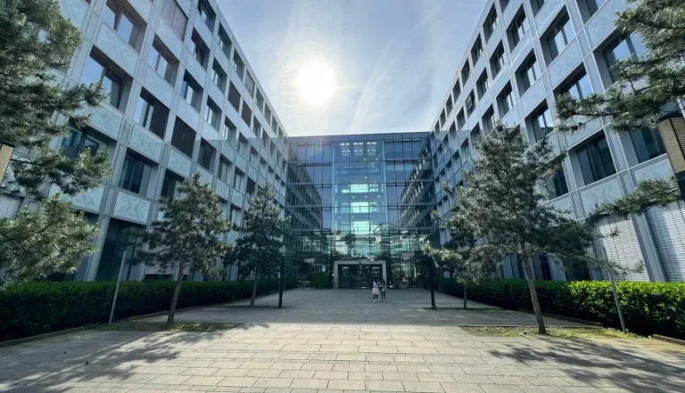 C&A Düsseldorf Hauptverwaltung Umstrukturierung